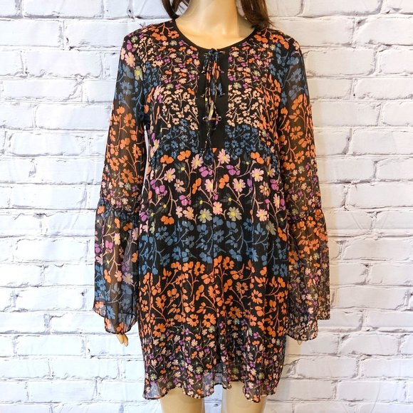 BCBGeneration, Boho BCBG lace up front floral print dress with bell sleeves - Picture 6 of 15
